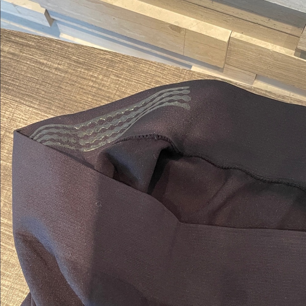 TitleNine women’s seamless Black Leggings - Size XL- NWOT - Picture 5 of 5